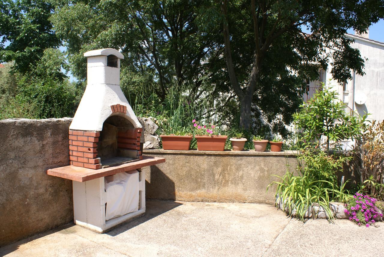 Apartments Nikola Krk Town Bagian luar foto
