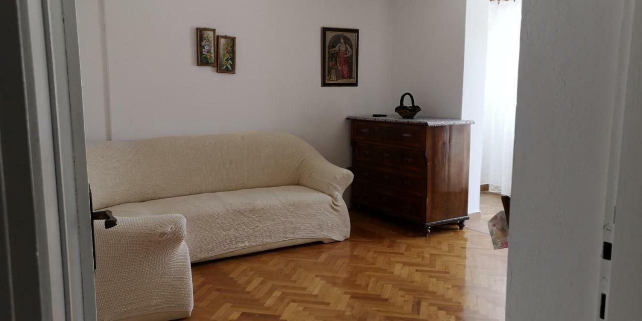 Apartments Nikola Krk Town Bagian luar foto