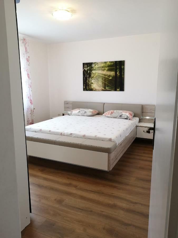 Apartments Nikola Krk Town Bagian luar foto