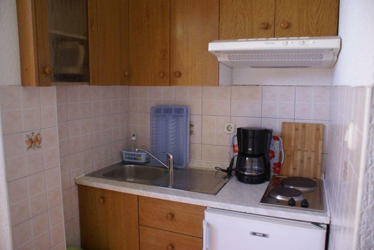 Apartments Nikola Krk Town Bagian luar foto